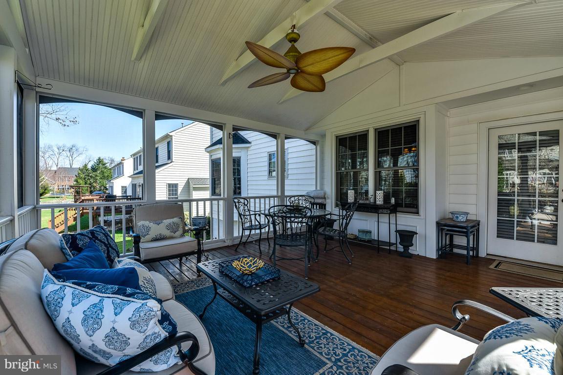 43339 Ritter Lane Chantilly, VA 20152 - Photo 4 of 30 Screen Porch