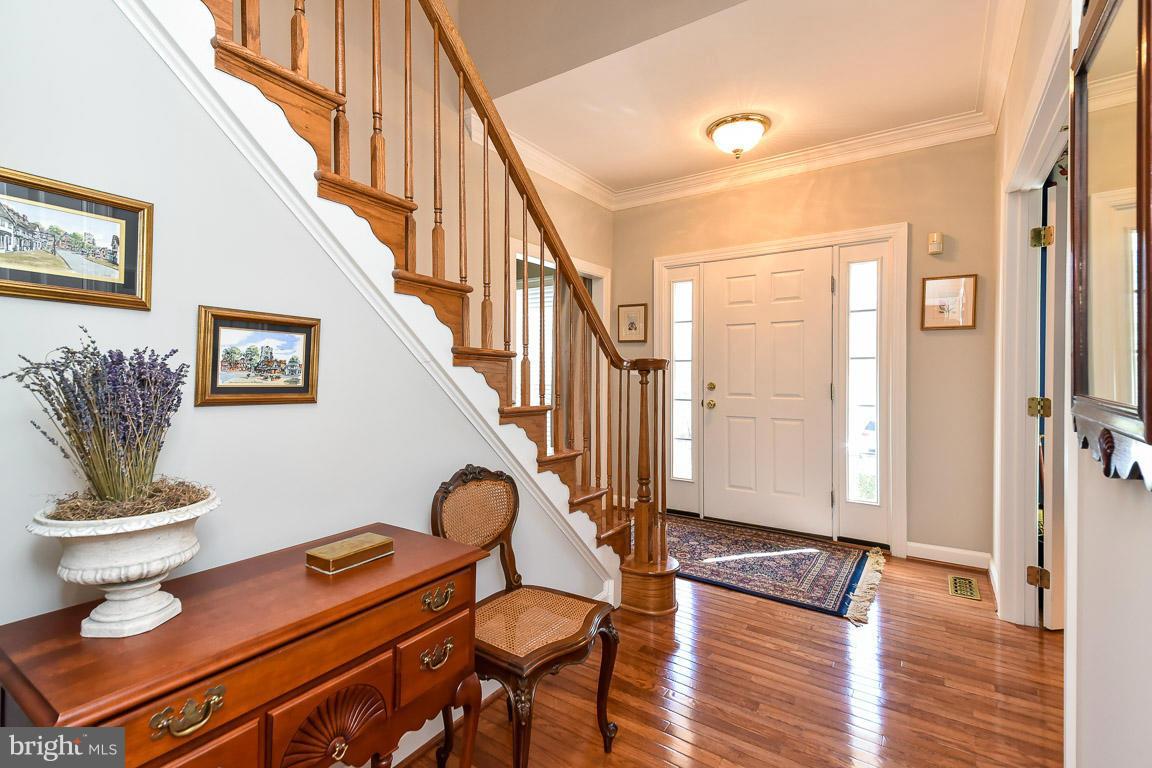 43339 Ritter Lane Chantilly, VA 20152 - Photo 6 of 30 Foyer