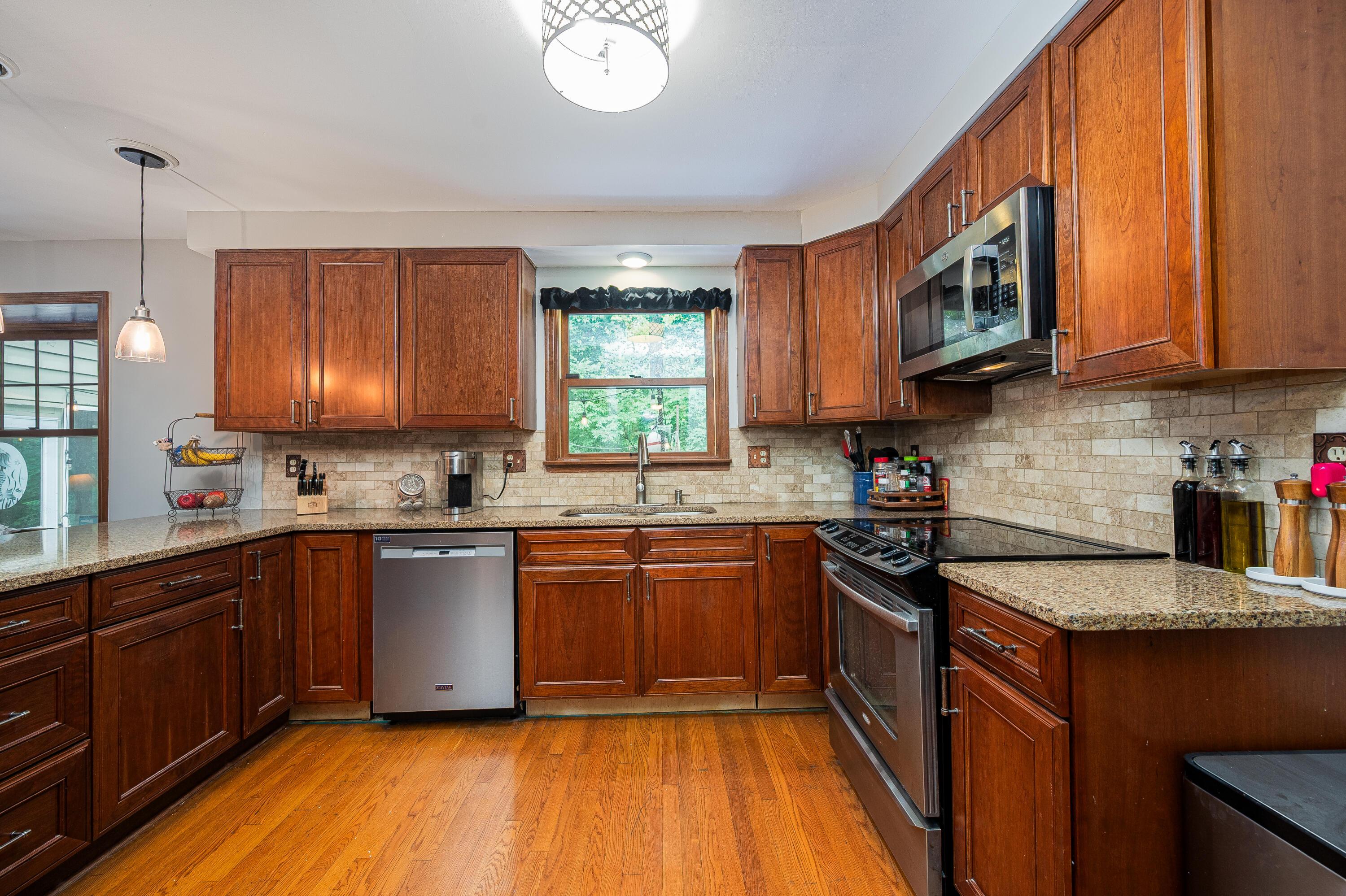 5066 Longrifle Road Westerville, OH 43081 - Photo 14 of 60 kitchen