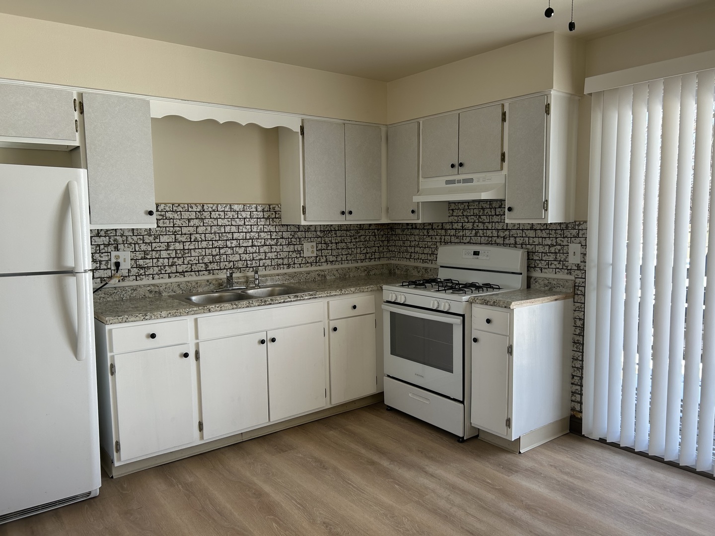 1135 Royal Boulevard, Unit 2N Elgin, IL 60123 - Photo 3 of 8