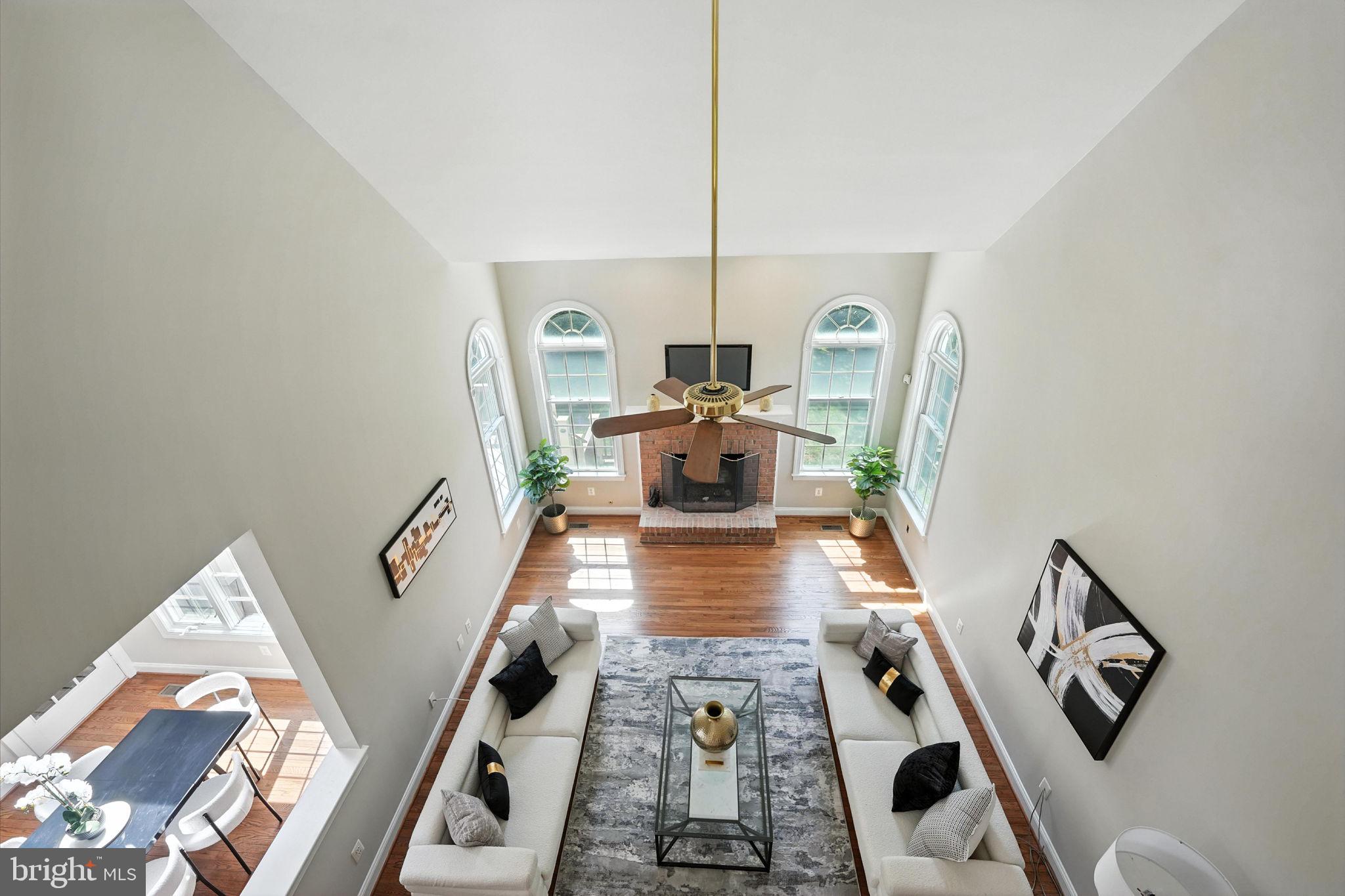 10505 Dunn Meadow Road Vienna, VA 22182 - Photo 13 of 46 Gallery Image 13