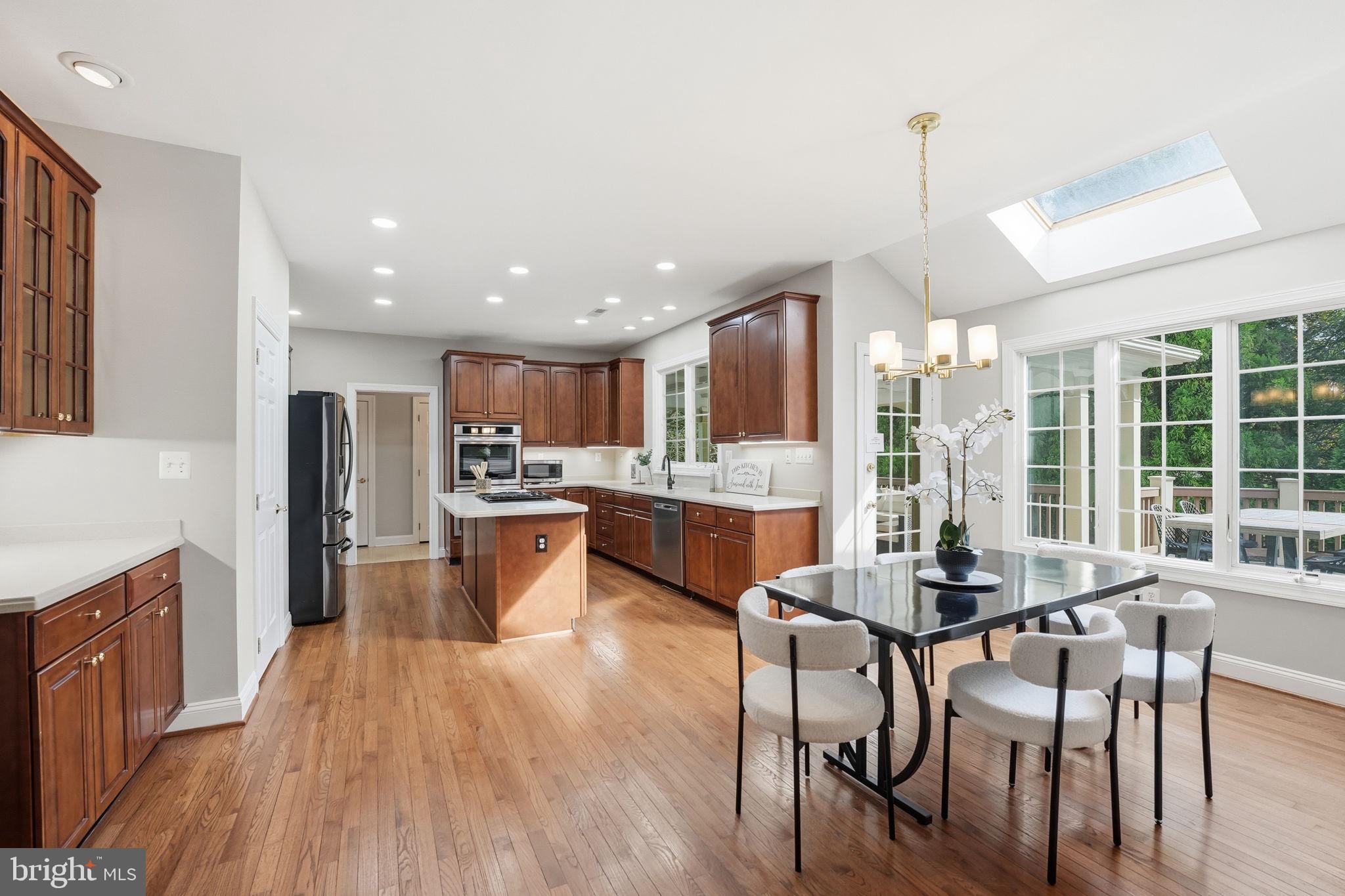 10505 Dunn Meadow Road Vienna, VA 22182 - Photo 19 of 46 Gallery Image 19
