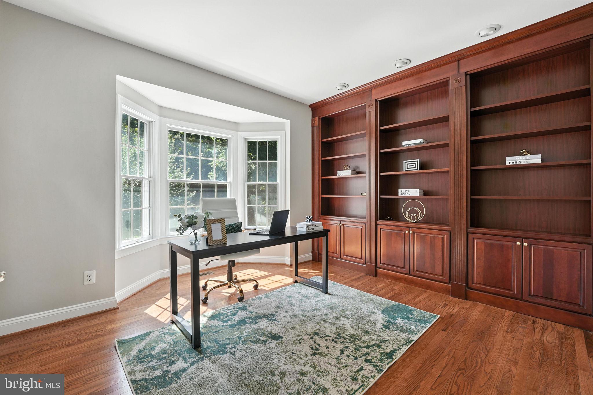 10505 Dunn Meadow Road Vienna, VA 22182 - Photo 23 of 46 Gallery Image 23