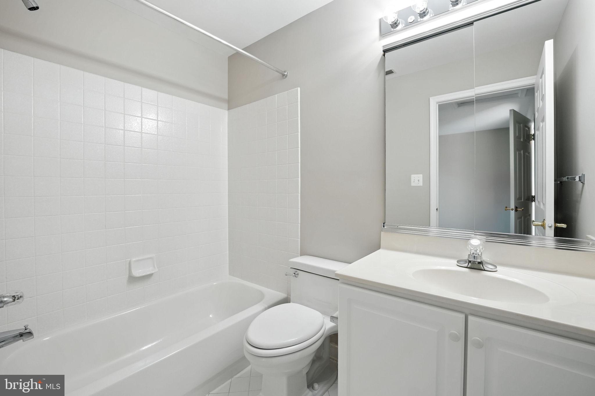 10505 Dunn Meadow Road Vienna, VA 22182 - Photo 33 of 46 Gallery Image 33