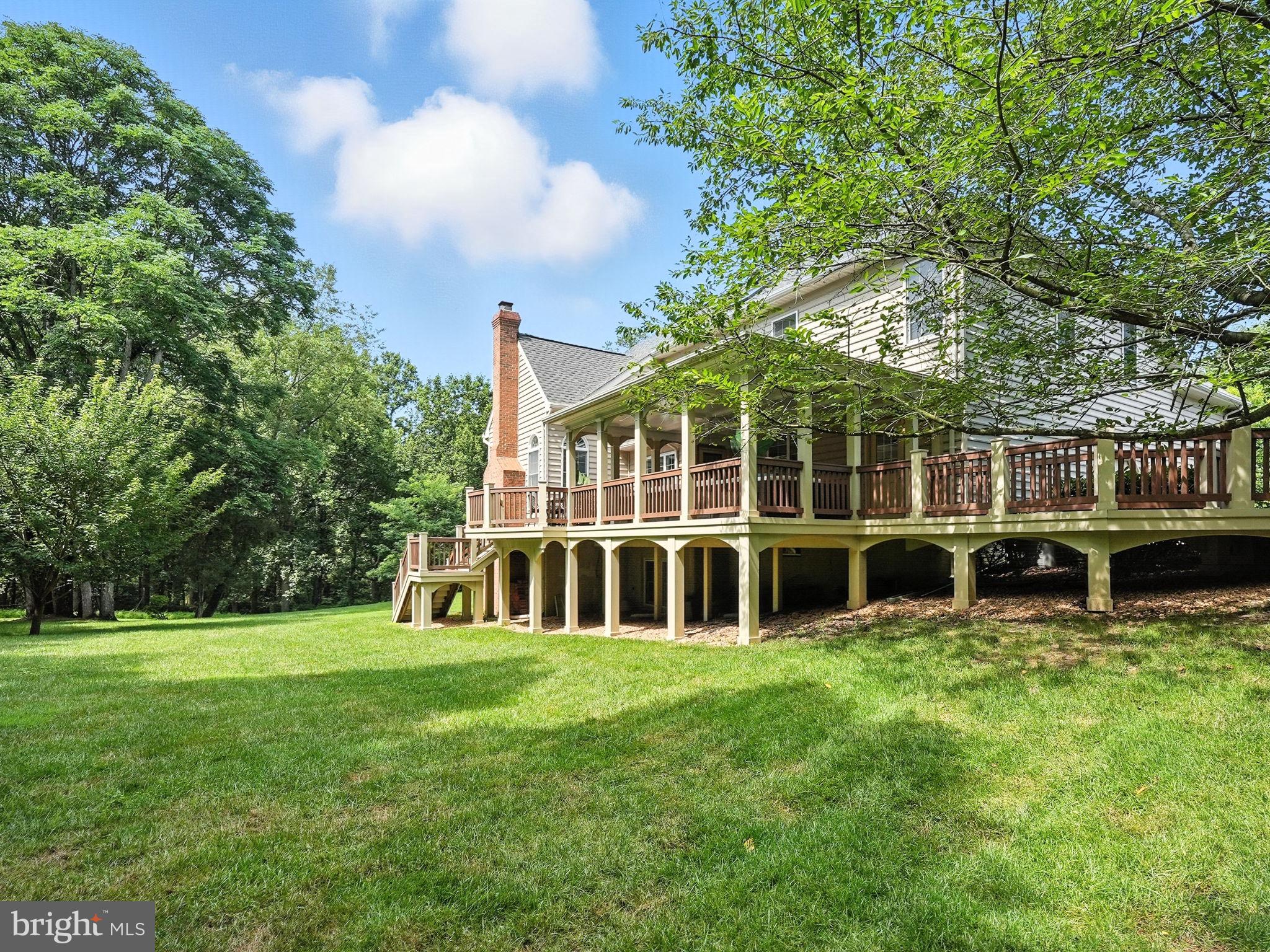 10505 Dunn Meadow Road Vienna, VA 22182 - Photo 4 of 46 Gallery Image 4