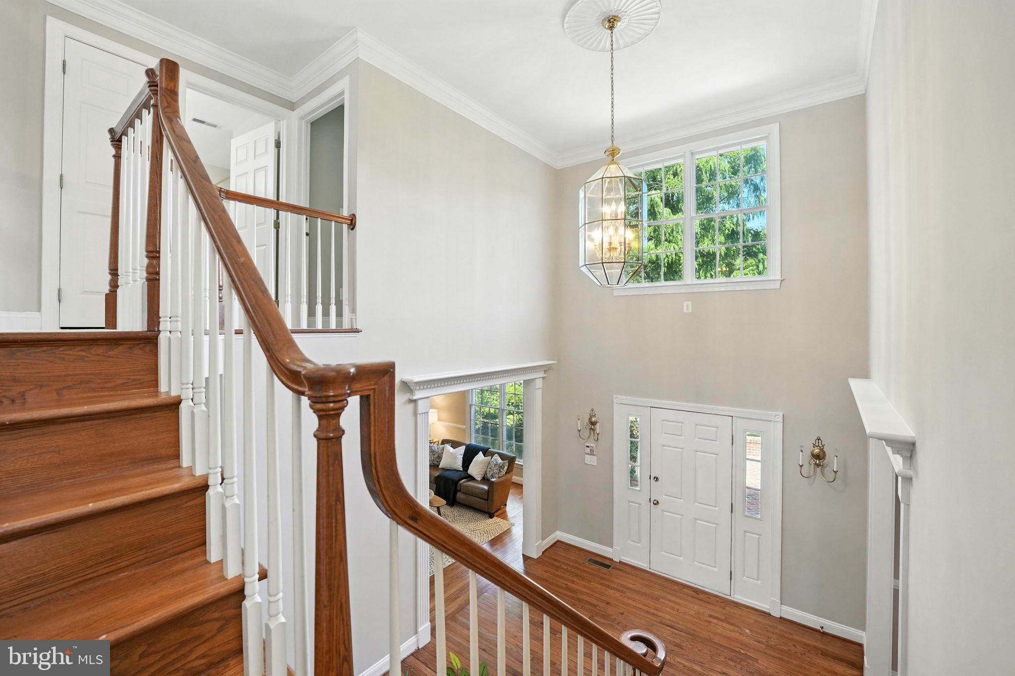 10505 Dunn Meadow Road Vienna, VA 22182 - Photo 8 of 46 Gallery Image 8