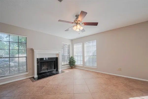 $1,590 | 2211 South Kirkwood Road, Unit 19, Houston, TX 77077