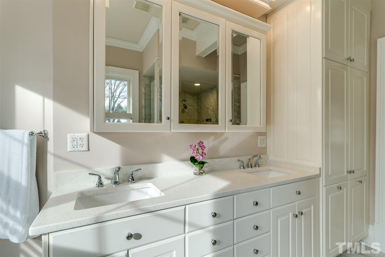 405 Dekoven Place Raleigh, NC 27608 - Photo 18 of 25