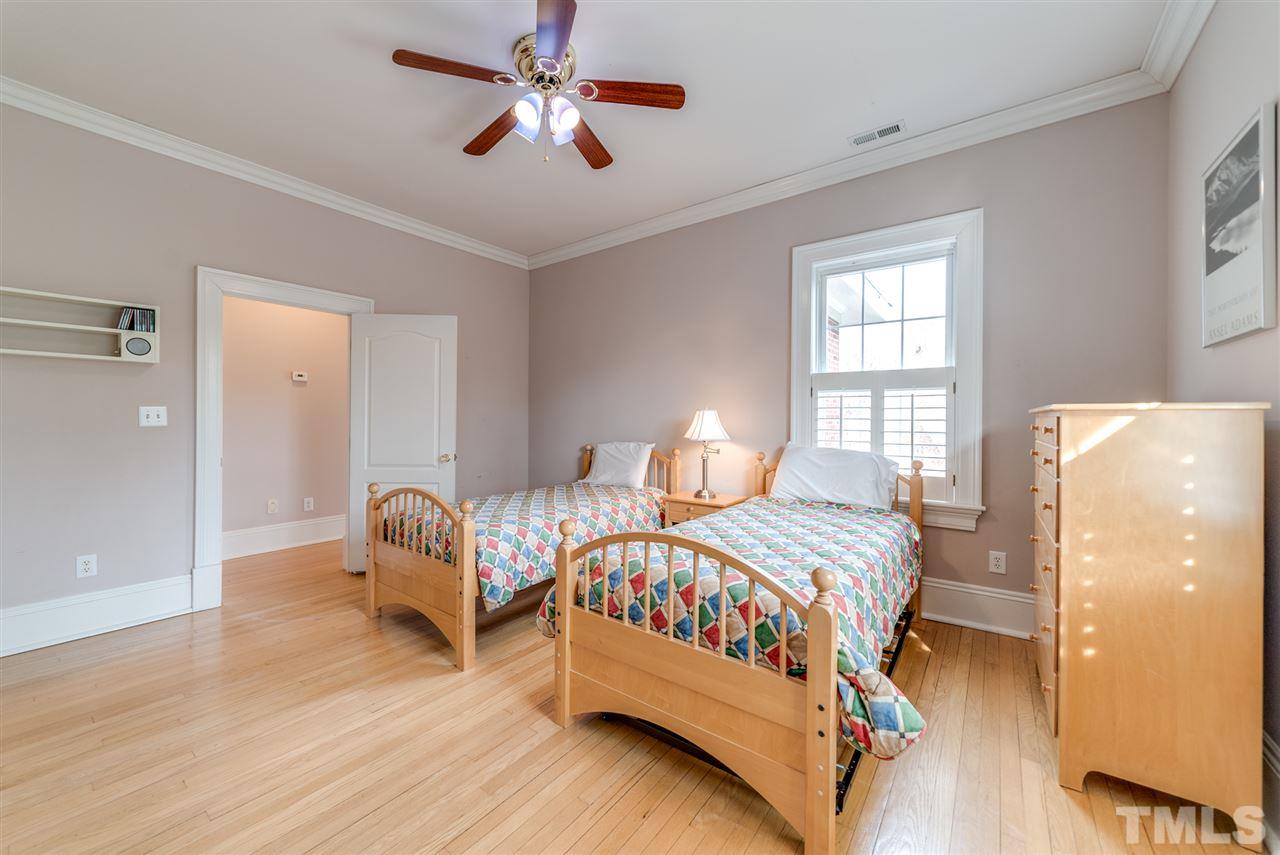 405 Dekoven Place Raleigh, NC 27608 - Photo 20 of 25