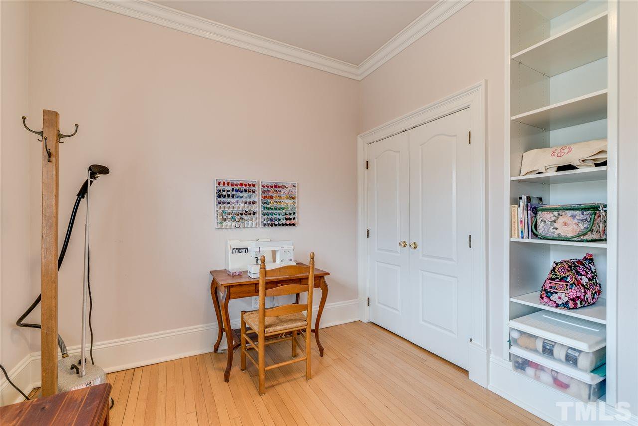 405 Dekoven Place Raleigh, NC 27608 - Photo 21 of 25