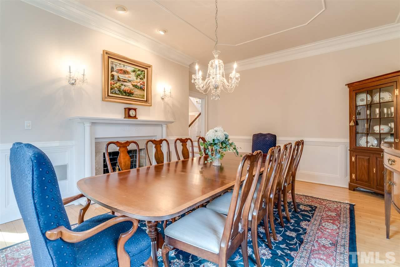 405 Dekoven Place Raleigh, NC 27608 - Photo 7 of 25 Dining room suitable to support a large table, or make it a family room!