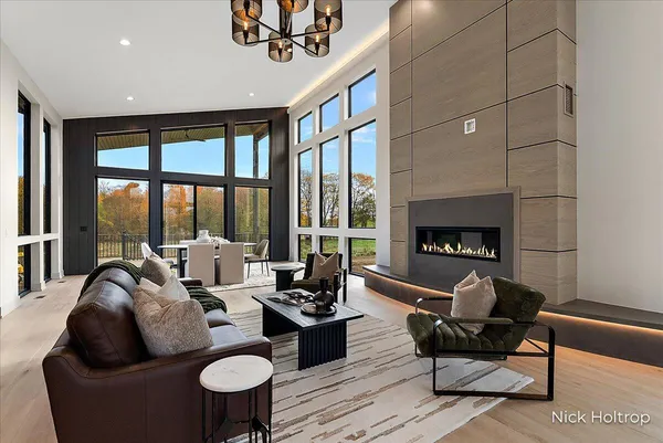 $1,599,900 | 312 Ottogan Hls Court, Byron Center, MI 49315