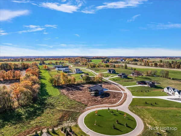 $1,599,900 | 312 Ottogan Hls Court, Byron Center, MI 49315