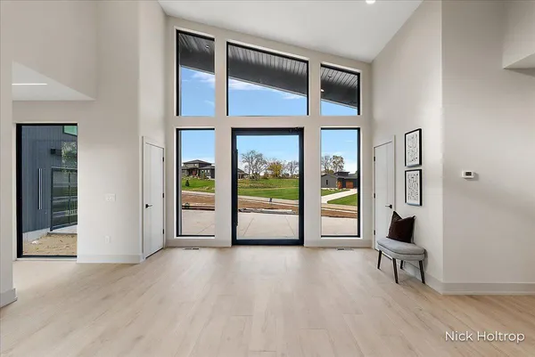 $1,599,900 | 312 Ottogan Hls Court, Byron Center, MI 49315