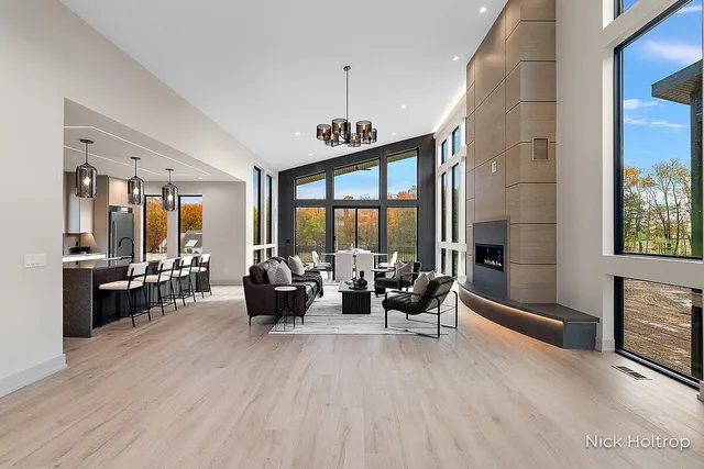 $1,600,000 | 312 Ottogan Hls Court, Byron Center, MI 49315