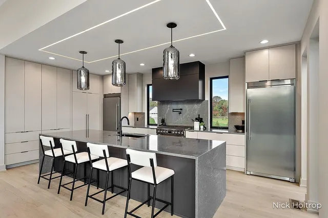 $1,600,000 | 312 Ottogan Hls Court, Byron Center, MI 49315