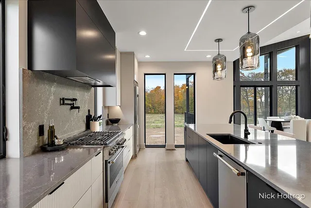 $1,600,000 | 312 Ottogan Hls Court, Byron Center, MI 49315