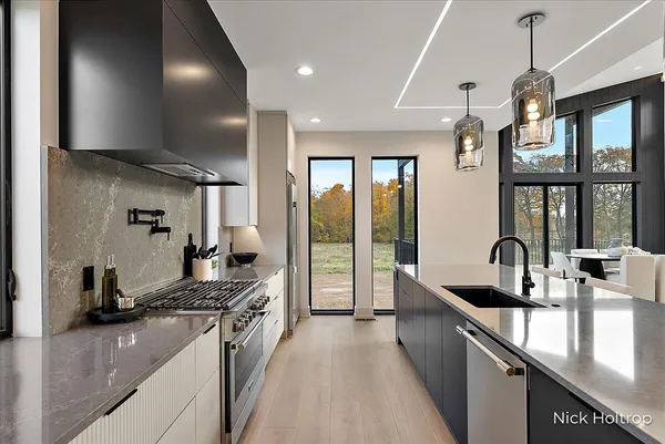 $1,599,900 | 312 Ottogan Hls Court, Byron Center, MI 49315