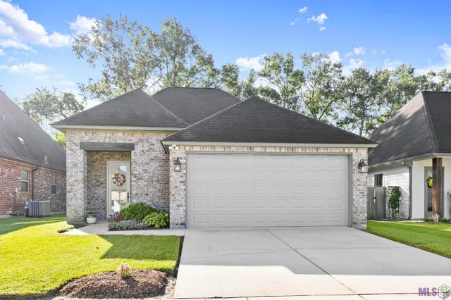 $323,900 | 17662 Doc Bar Avenue, Baton Rouge, LA 70817