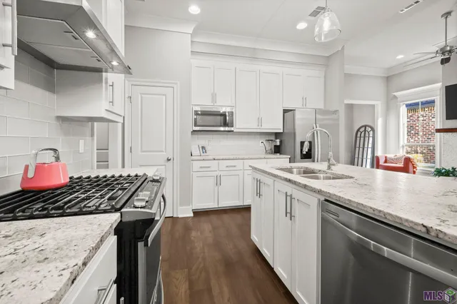 $323,900 | 17662 Doc Bar Avenue, Baton Rouge, LA 70817