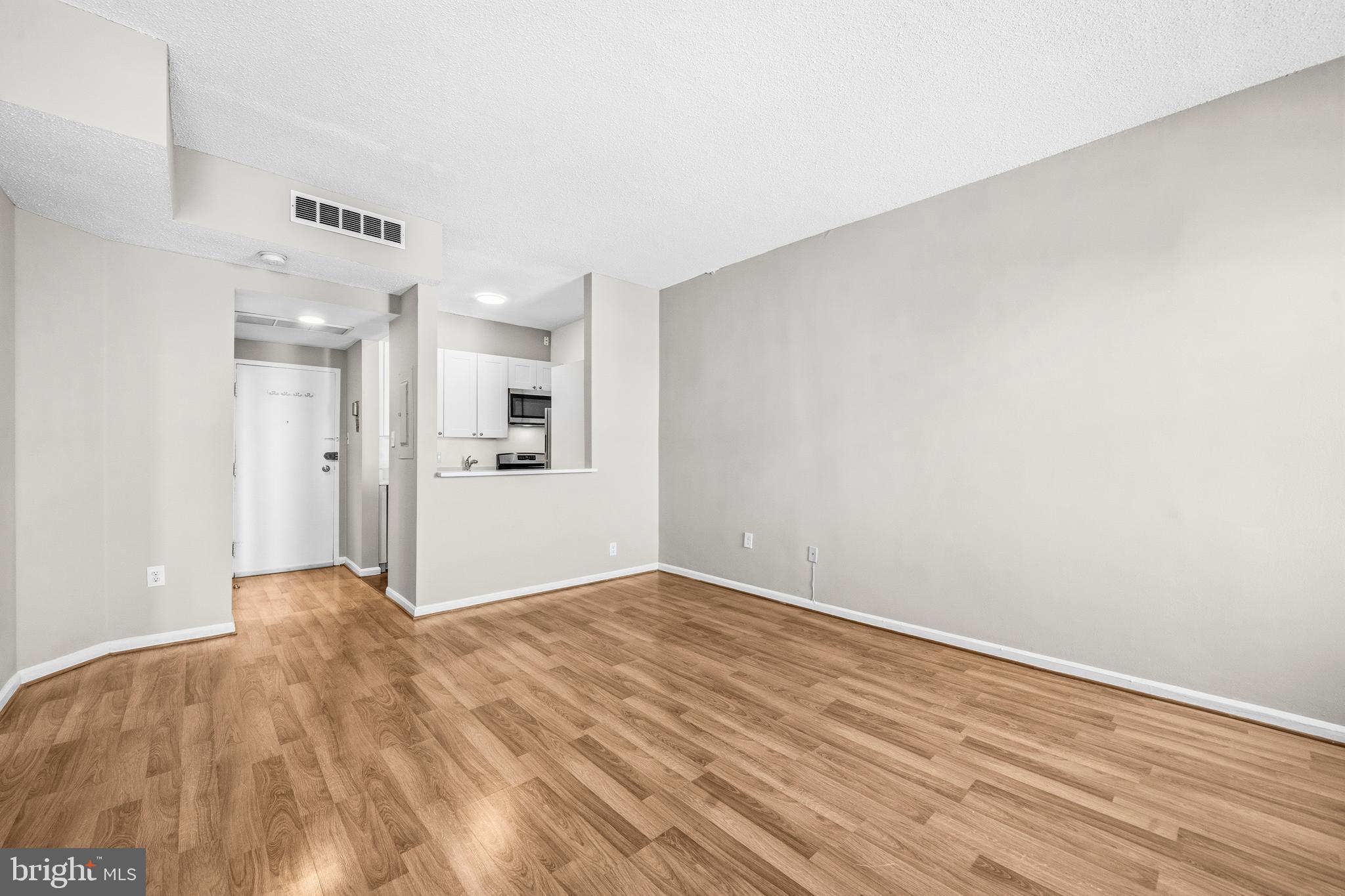 1851 Columbia Road Northwest, Unit 401 Washington, DC 20009 - Photo 8 of 27