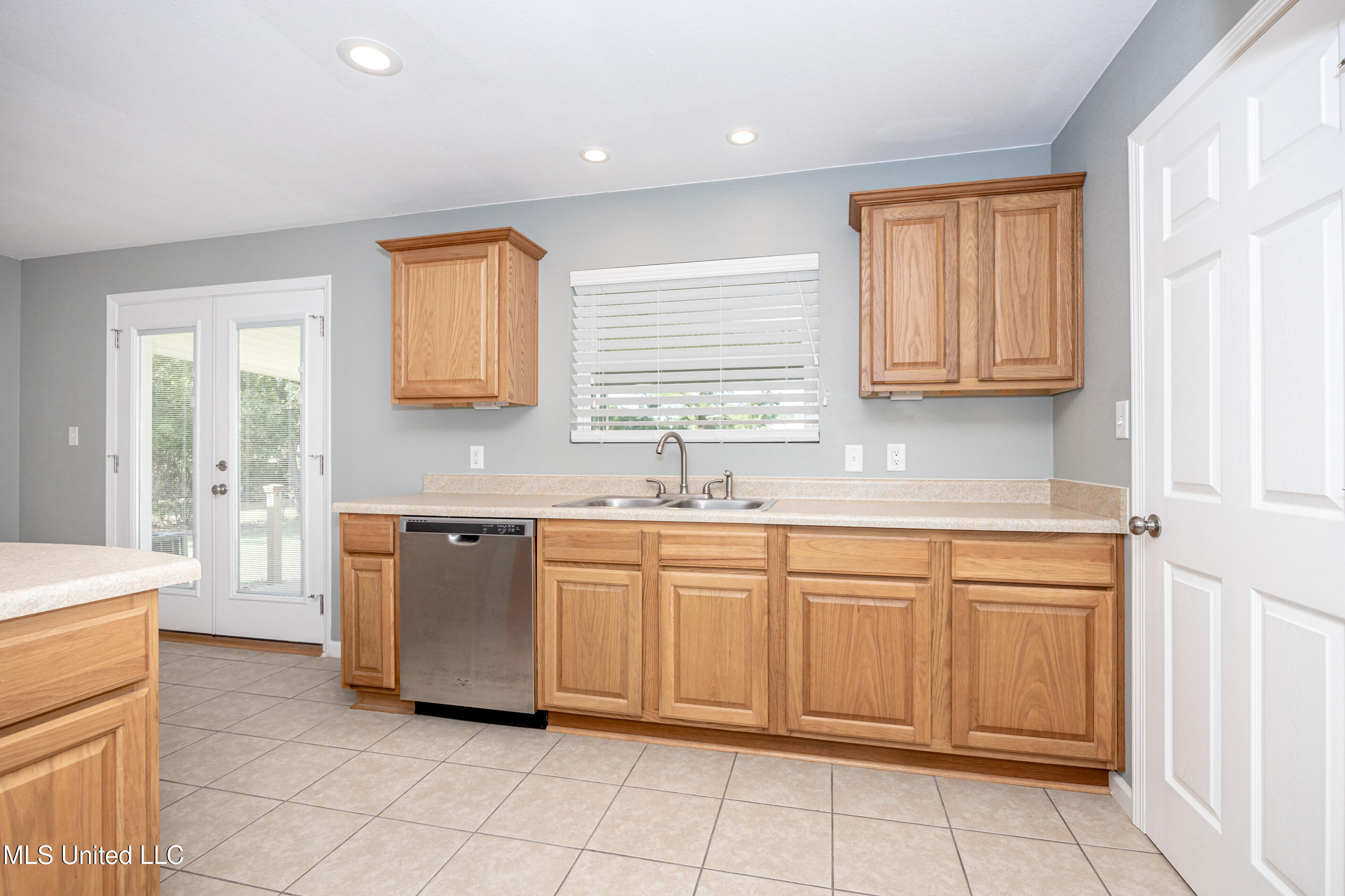136 Gary Street Gulfport, MS 39503 - Photo 14 of 54 IMG_1307