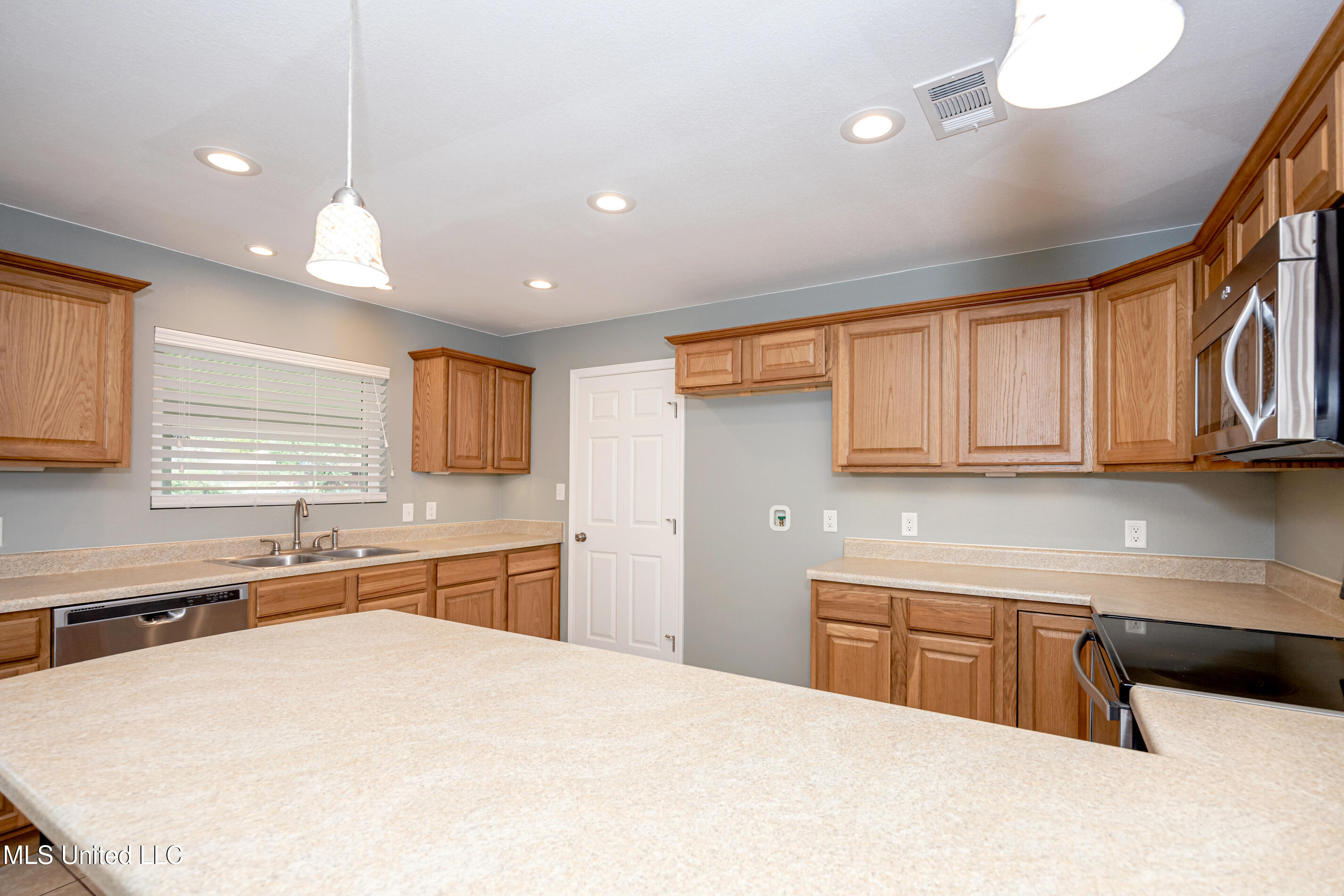 136 Gary Street Gulfport, MS 39503 - Photo 16 of 54 IMG_1309