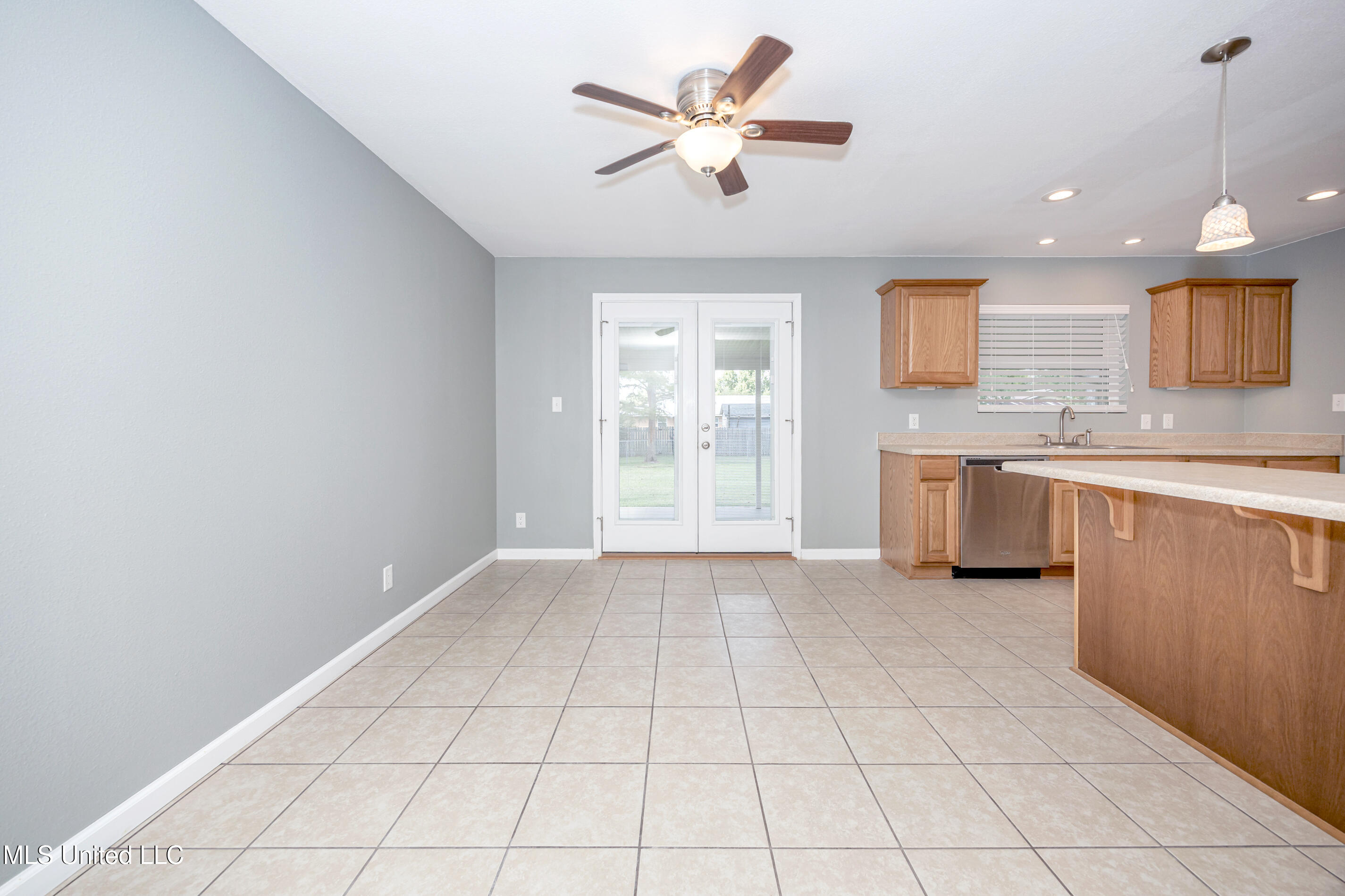 136 Gary Street Gulfport, MS 39503 - Photo 18 of 54 IMG_1313