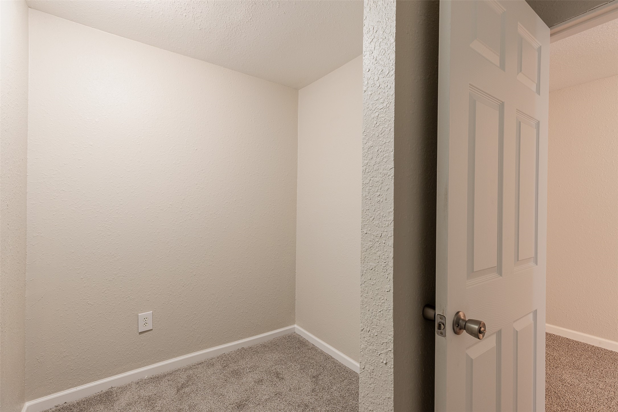 1520 West Creek Drive Conroe, TX 77304 - Photo 21 of 29 a view of a small space