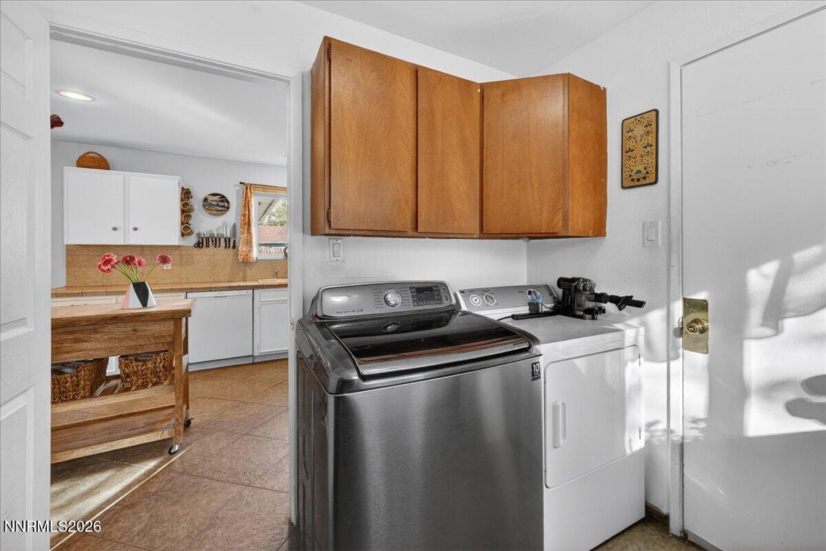 1385 Tioga Way Reno, NV 89503 - Photo 28 of 37 27-DSC_9688