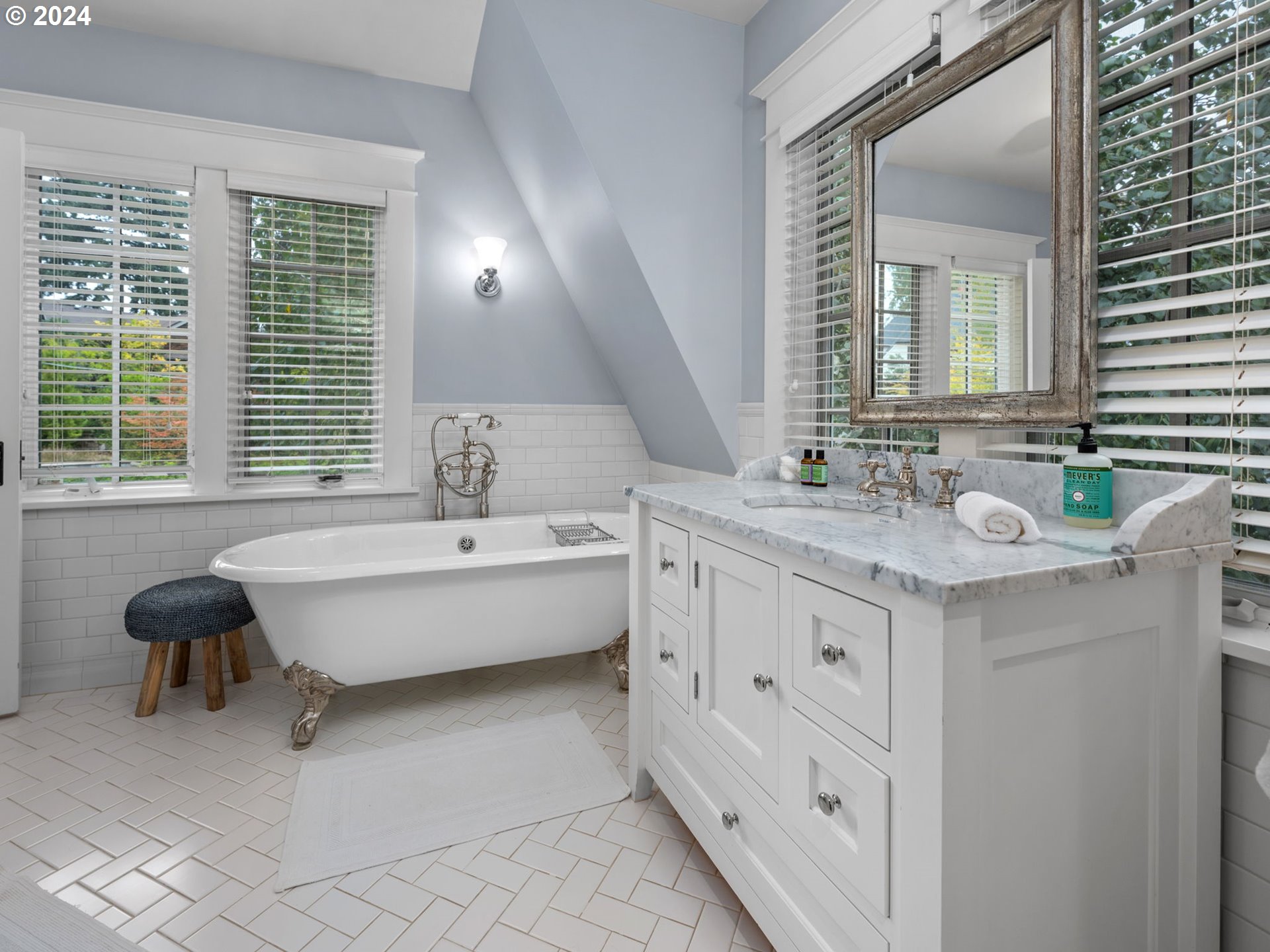 2732 Southwest Talbot Road Portland, OR 97201 - Photo 28 of 48 Gallery Image 28