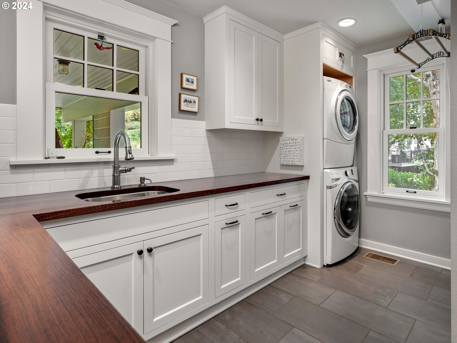 2732 Southwest Talbot Road Portland, OR 97201 - Photo 33 of 48 Gallery Image 33