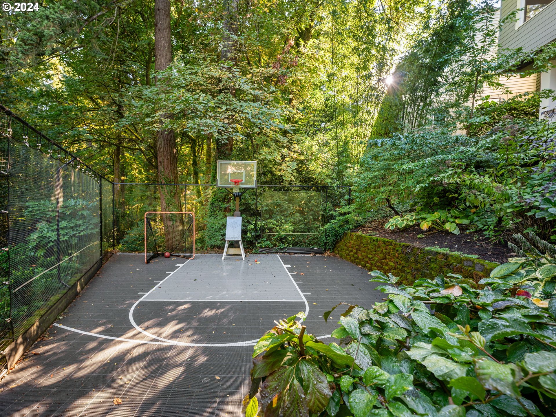 2732 Southwest Talbot Road Portland, OR 97201 - Photo 42 of 48 Gallery Image 42