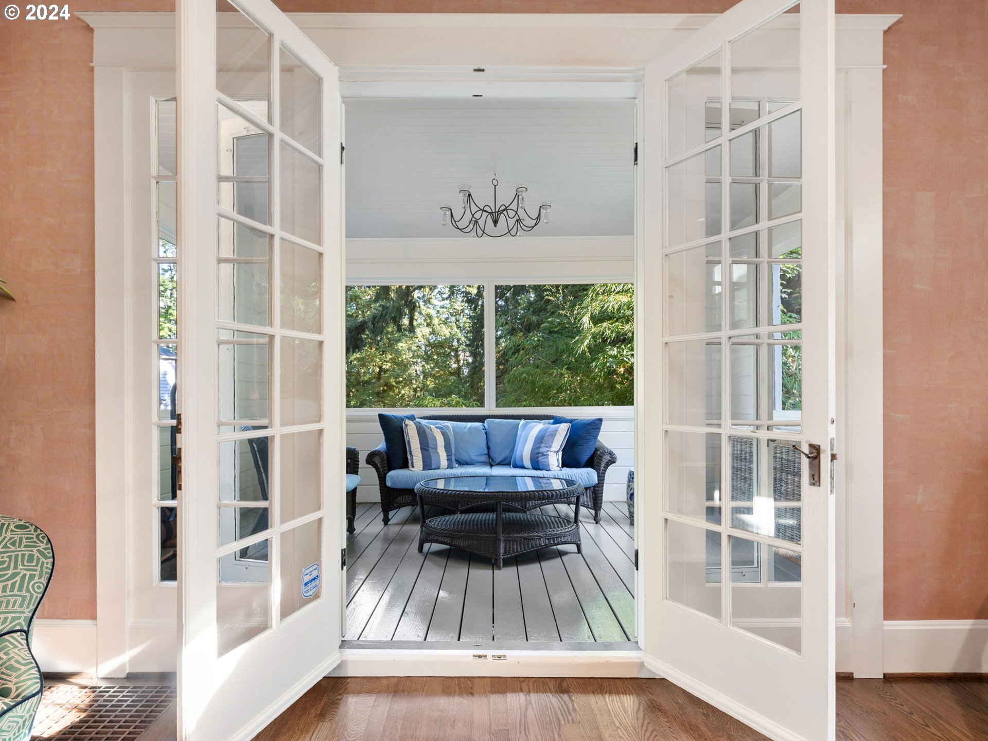 2732 Southwest Talbot Road Portland, OR 97201 - Photo 8 of 48 Gallery Image 8
