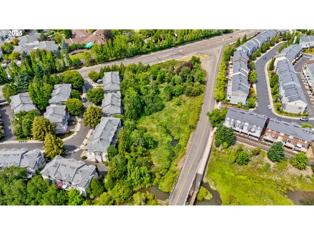 a black and white photo of a city