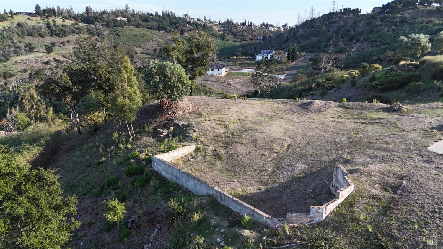 3912 Petalglen Place Santa Rosa, CA 95403 - Photo 11 of 14 a view of a yard with wooden fence