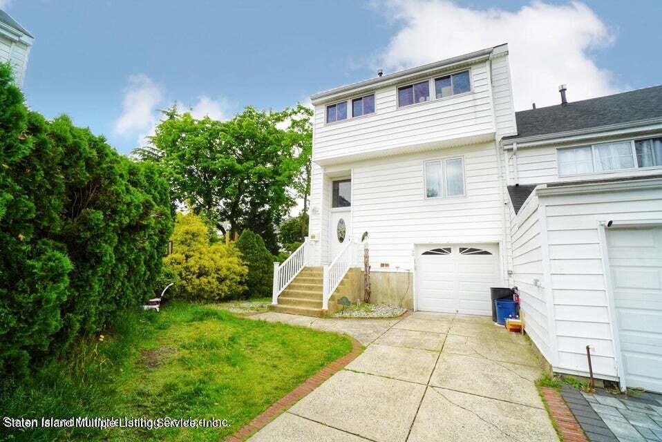 40 Chestnut Circle Staten Island, NY 10312 - Photo 3 of 26 3