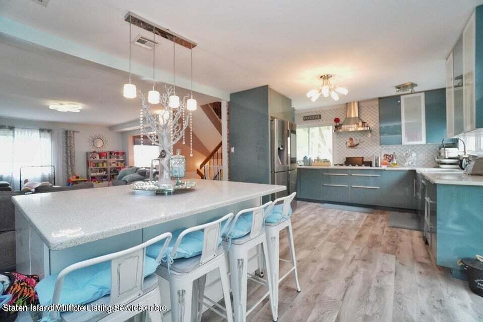 40 Chestnut Circle Staten Island, NY 10312 - Photo 9 of 26 9