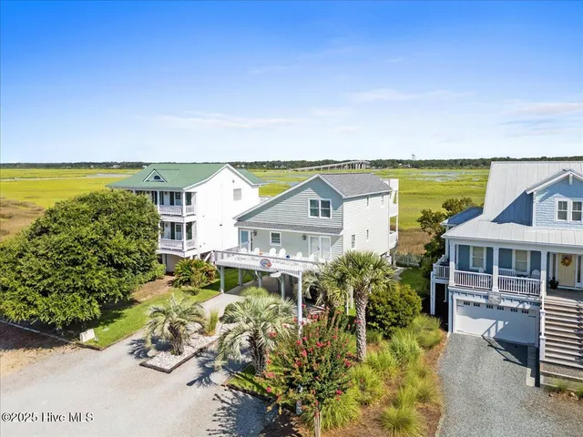$1,095,000 | 505 East N Shore Drive, Sunset Beach, NC 28468