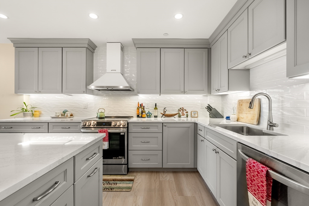 1 Seal Harbor Road, Unit 300 Winthrop, MA 02152 - Photo 1 of 39
