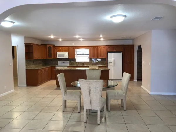 $3,900 | 2221 F Road, Loxahatchee Groves, FL 33470