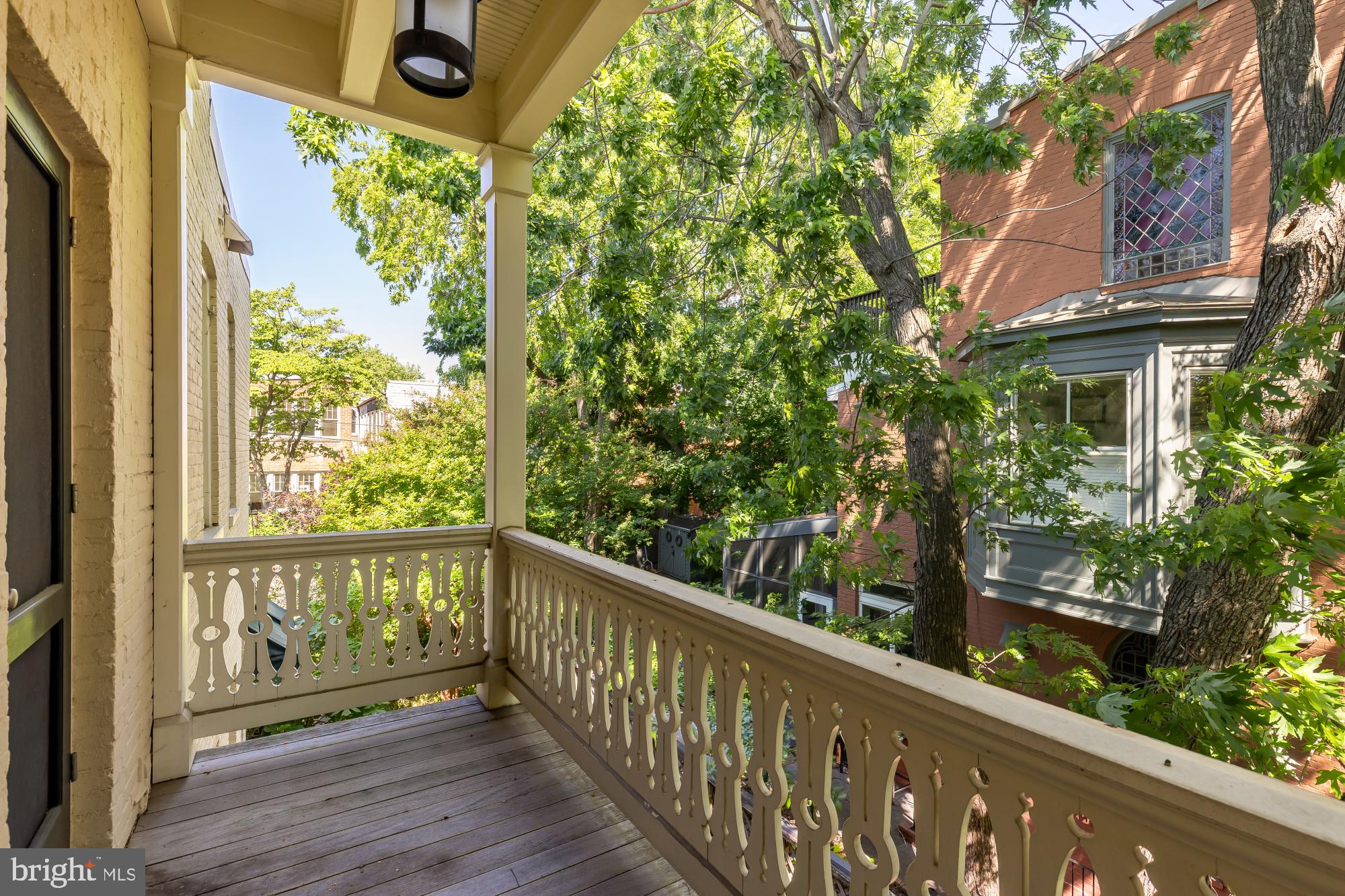 17 5th Street Southeast Washington, DC 20003 - Photo 20 of 26