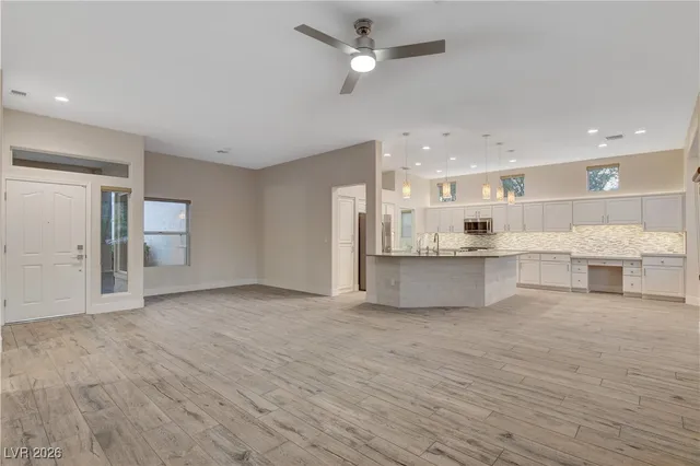 $2,950 | 10820 Dover Creek Avenue, Las Vegas, NV 89134