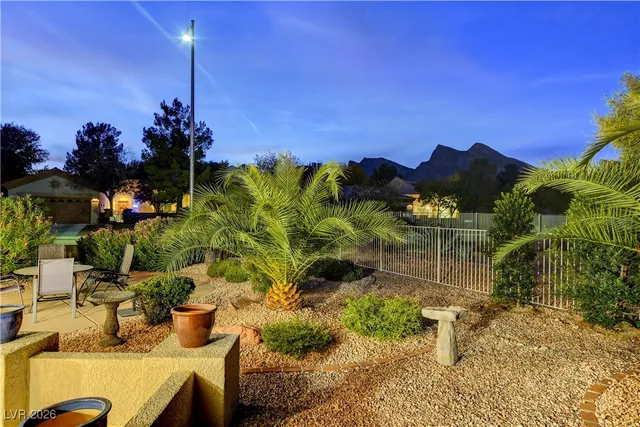 $2,950 | 10820 Dover Creek Avenue, Las Vegas, NV 89134