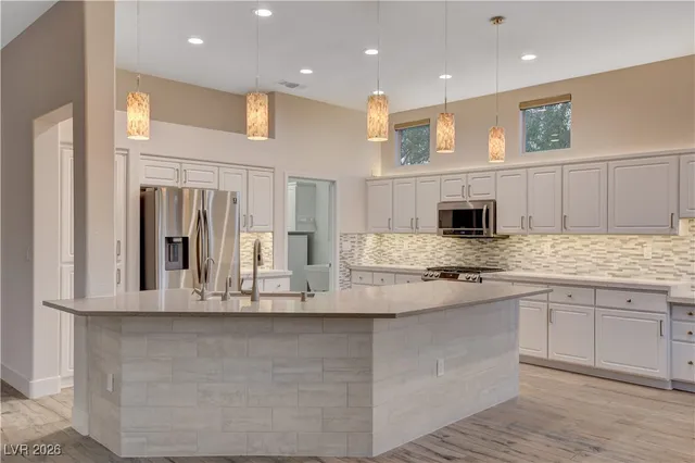 $2,950 | 10820 Dover Creek Avenue, Las Vegas, NV 89134