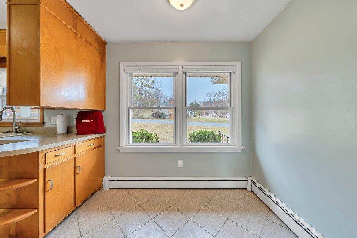 2147 Bridle Lane Roanoke, VA 24018 - Photo 12 of 48 MIB04758