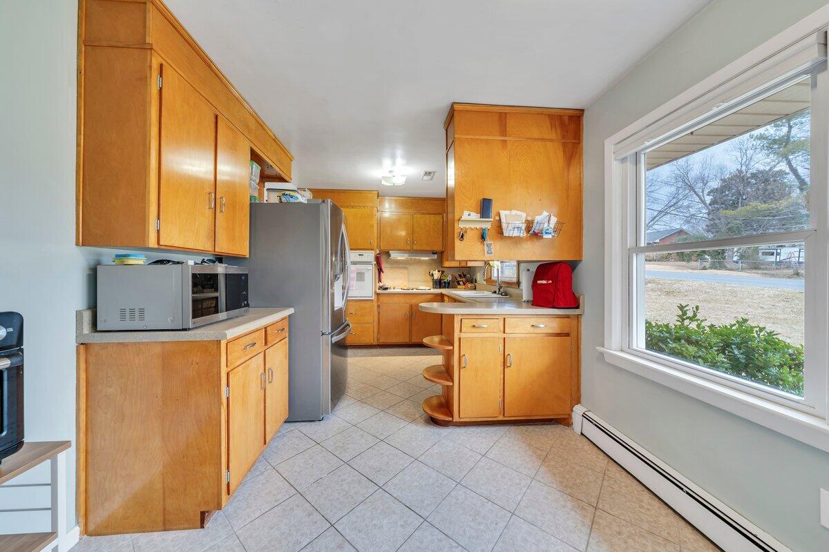 2147 Bridle Lane Roanoke, VA 24018 - Photo 13 of 48 MIB04755