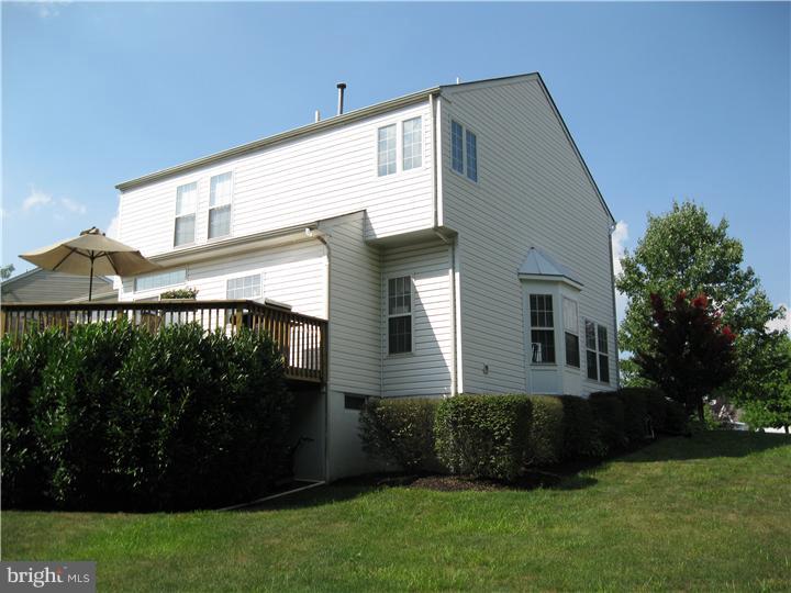 39 Cherry Tree Court Spring City, PA 19475 - Photo 5 of 25 Exterior Side