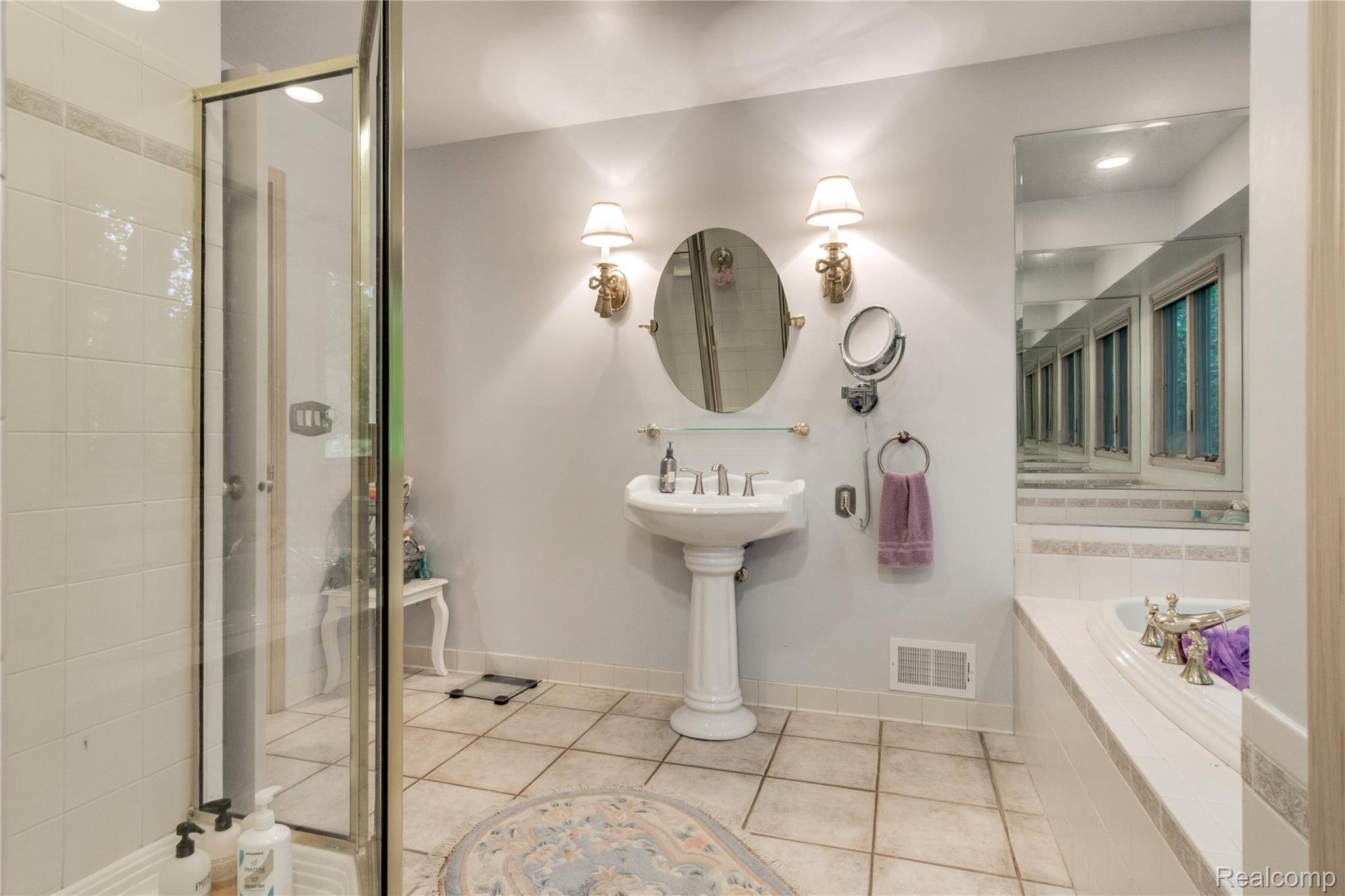 9276 Hegel Road Goodrich, MI 48438 - Photo 61 of 77 Interiors (31 of 48).jpg