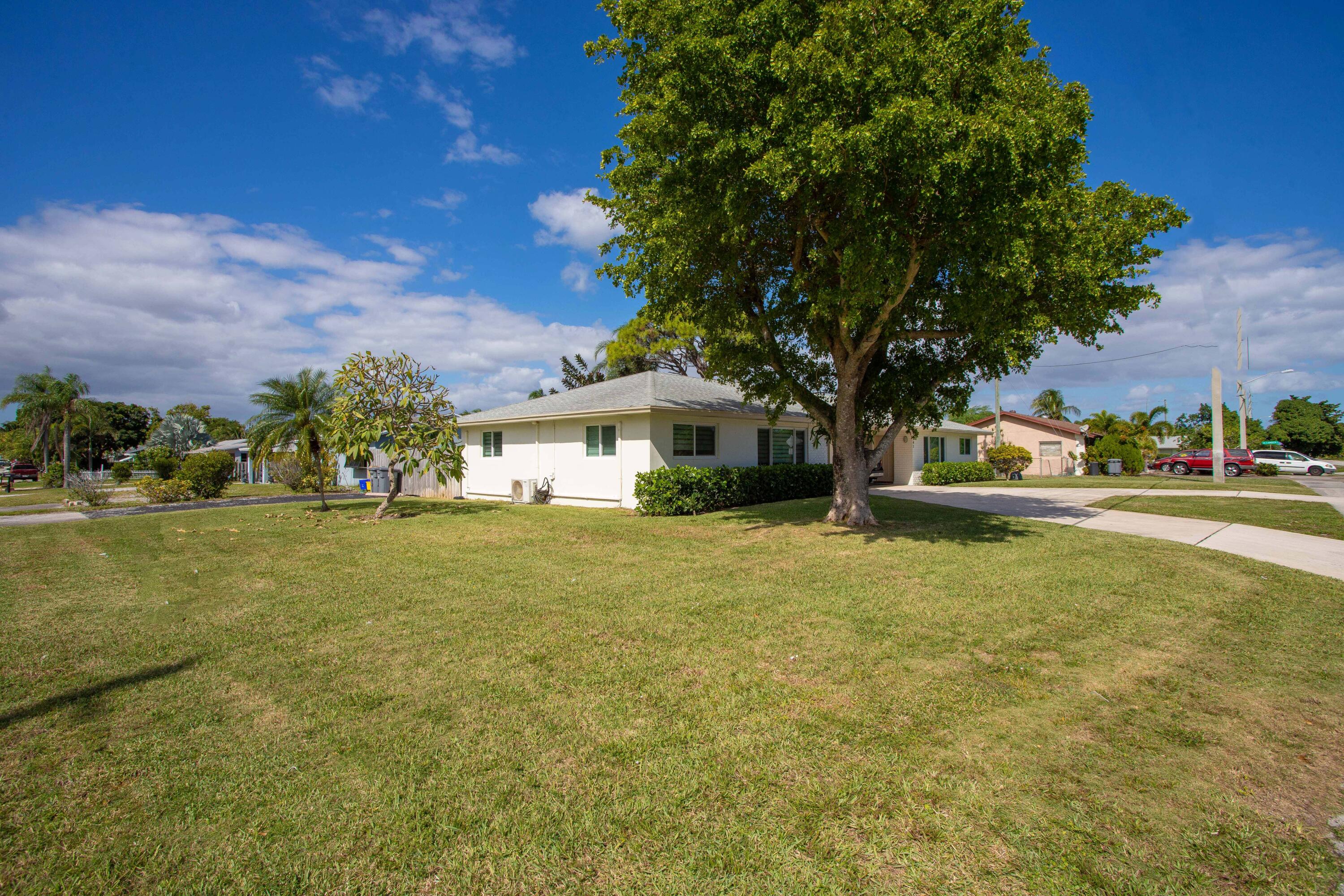7641 Overlook Road Lantana, FL 33462 - Photo 38 of 39 IMG_1482